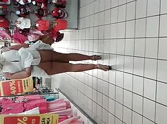 Bionda male a porte  ...